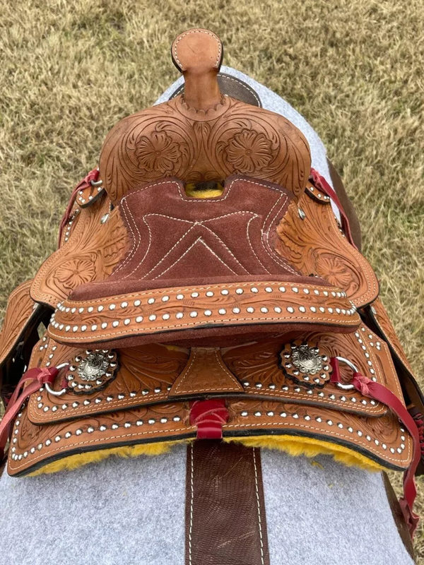 Selle miniature en cuir de cheval western à fleurs de 8 po.