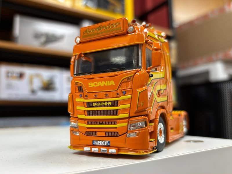 🟠 WSI Scania Highline Aurenico 4x2 – Échelle 1/50