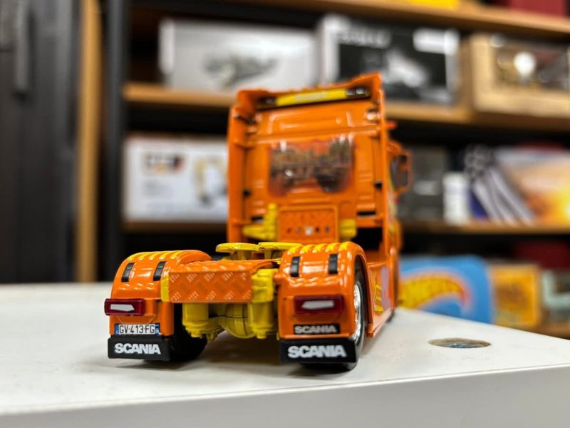 🟠 WSI Scania Highline Aurenico 4x2 – Échelle 1/50