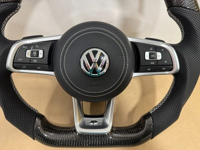 Volant carbone VW