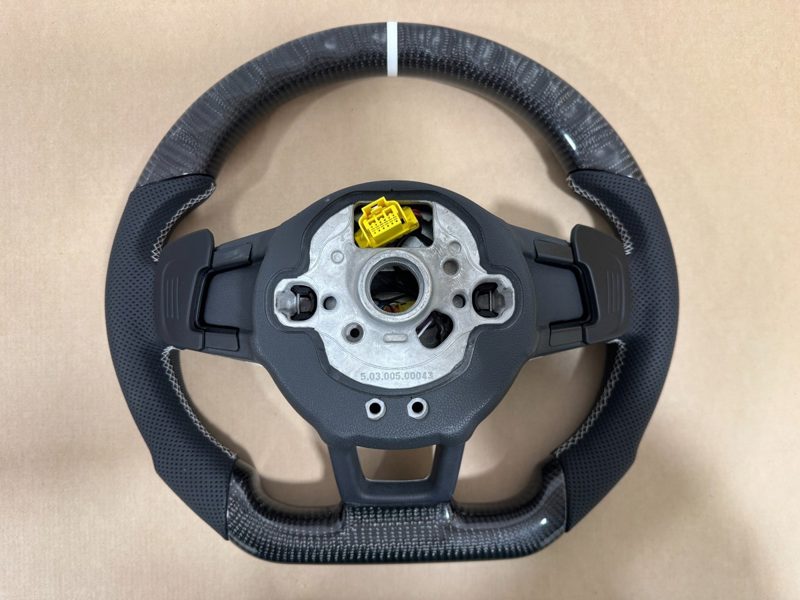 Volant carbone VW