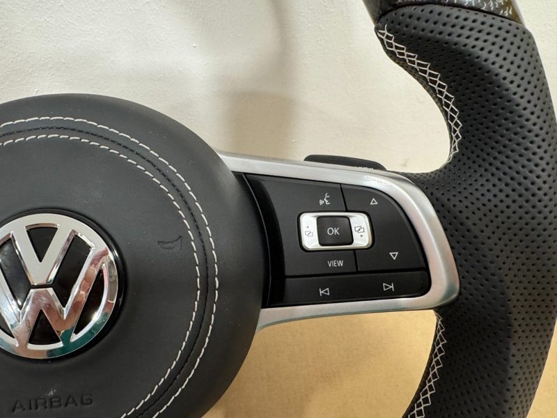Volant carbone VW
