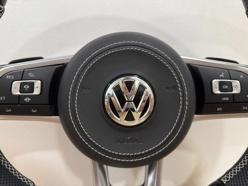 Volant carbone VW